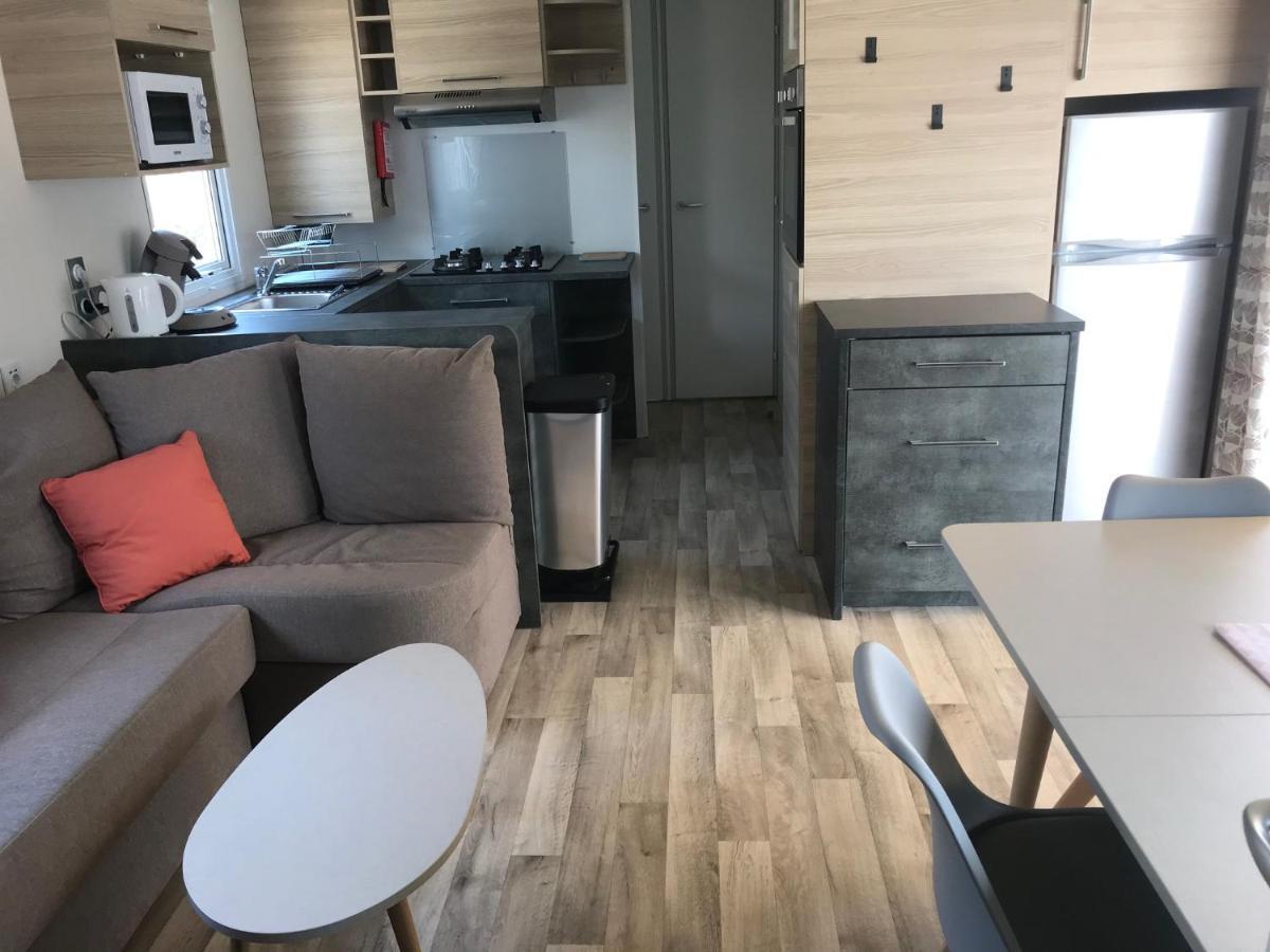 Mobil Home Camping Le Mar Estang Bord De Plage Canet-en-Roussillon Kültér fotó